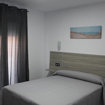 Hostal Maria Jose Кониль-де-ла-Фронтера Экстерьер фото