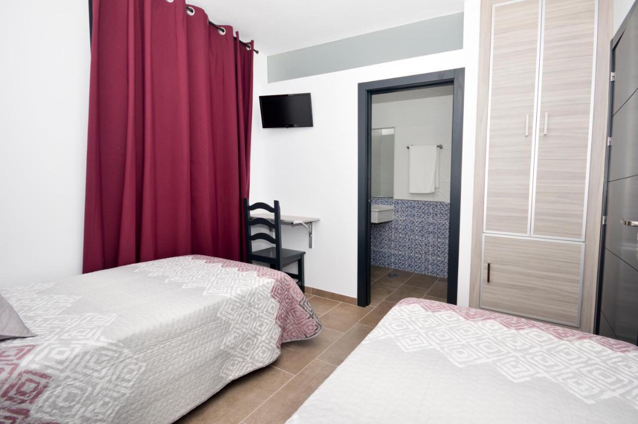 Hostal Maria Jose Кониль-де-ла-Фронтера Экстерьер фото