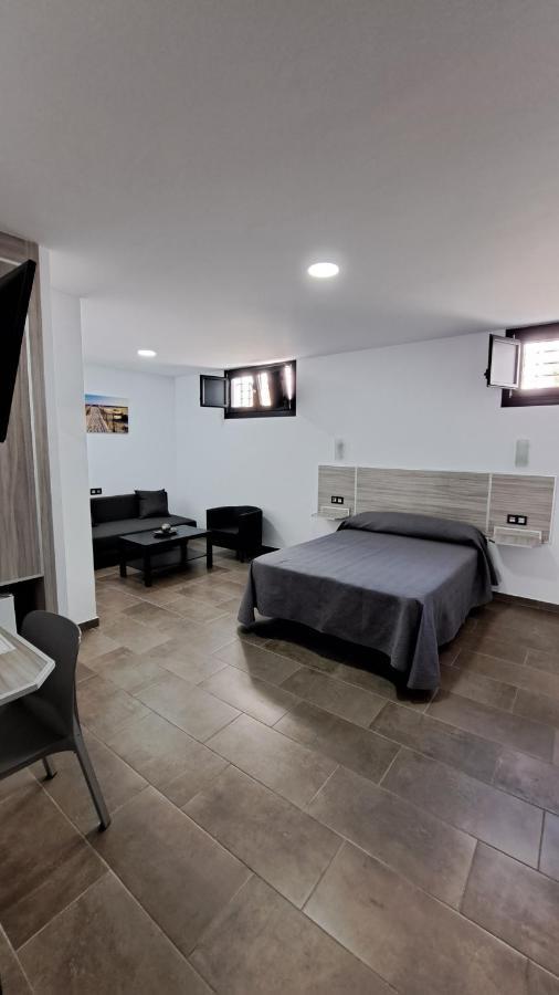 Hostal Maria Jose Кониль-де-ла-Фронтера Экстерьер фото