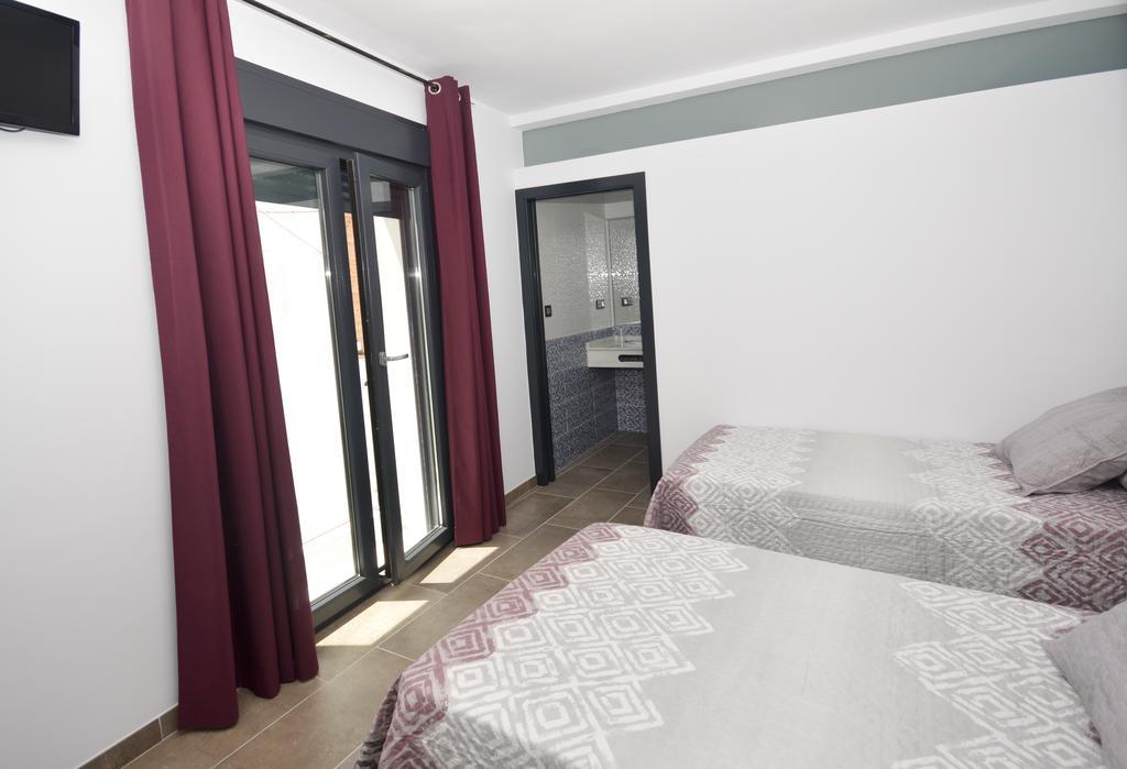 Hostal Maria Jose Кониль-де-ла-Фронтера Экстерьер фото