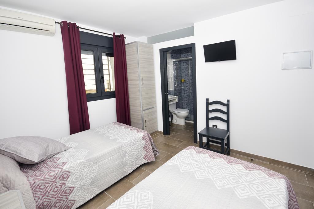 Hostal Maria Jose Кониль-де-ла-Фронтера Экстерьер фото