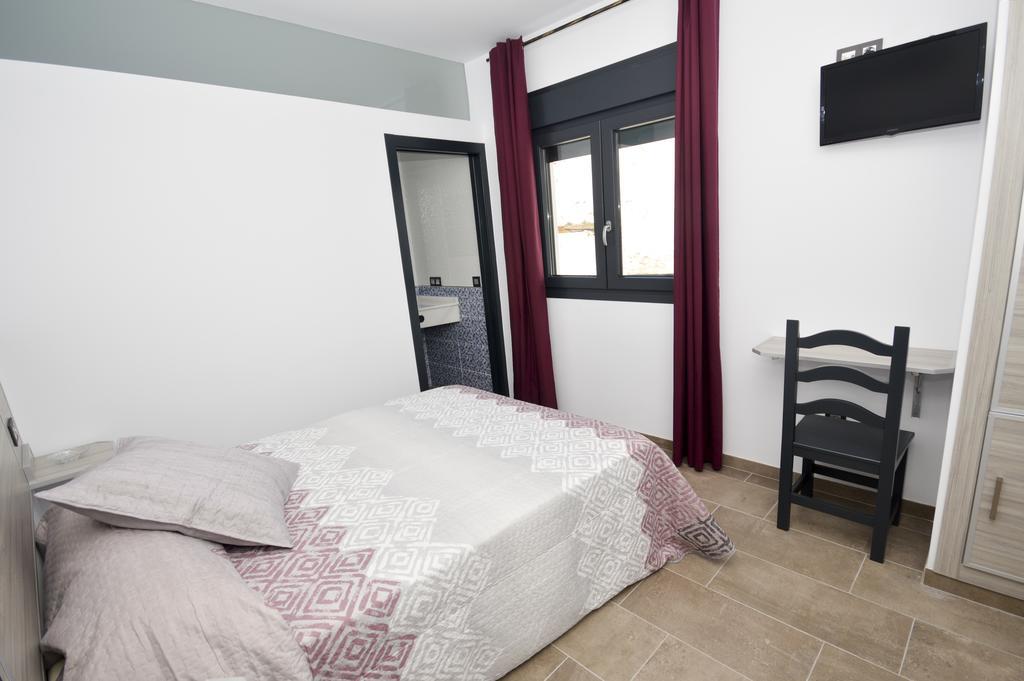 Hostal Maria Jose Кониль-де-ла-Фронтера Экстерьер фото